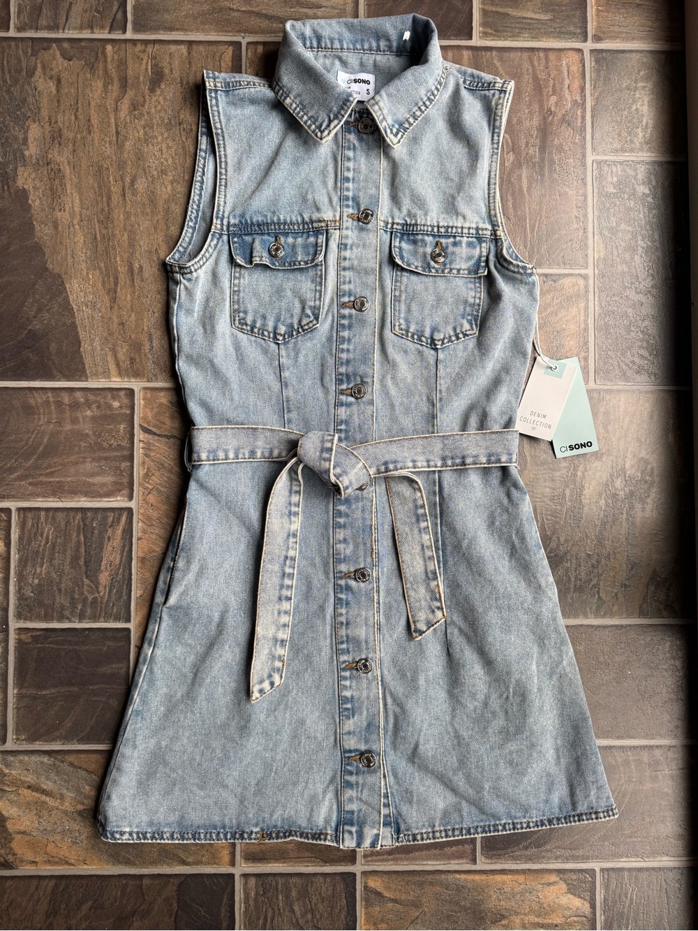 Ci Sono Women’s Sleeveless Light Blue Denim Shirt Dress with Belt